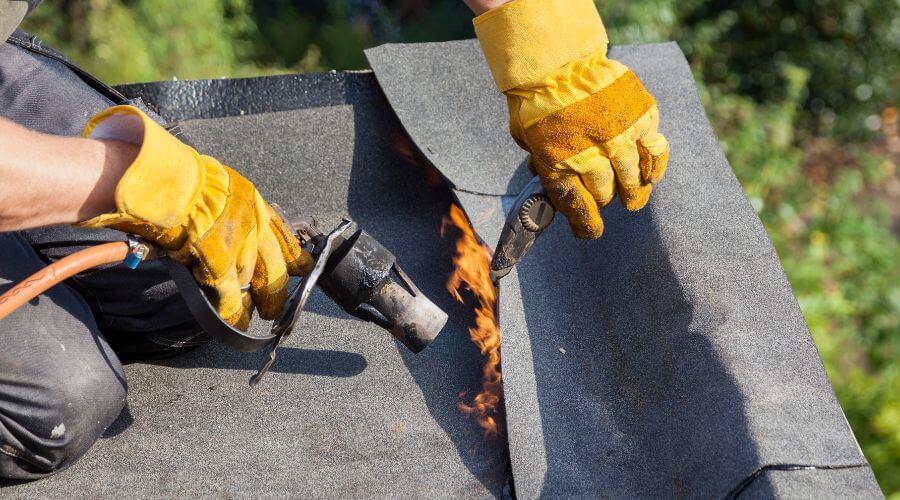 Professional flood damage restoration services in Lincoln, AR